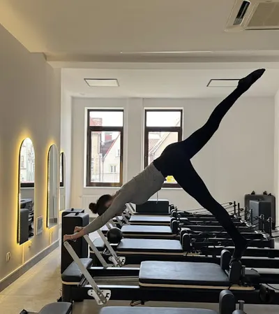 Core Balance Pilates Reformer